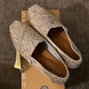 TOMS Classic Silver Lace Glitz